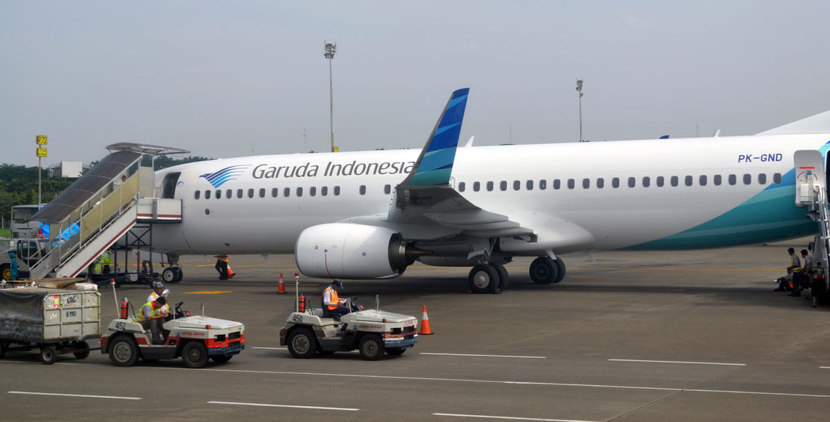 Flying in Economy Class with Garuda Indonesia Bali Denpasar (DPS) to Jakarta (CGK) Flights